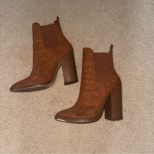 Steve Madden suede style heeled boots